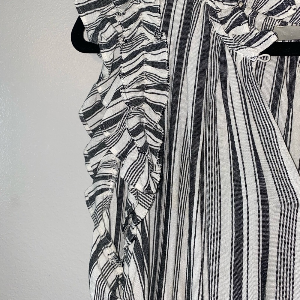 LOFT Black and White Striped Blouse Top with Ruffle Sleeve - Picture 5 of 6